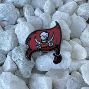 TB Buccaneers Classic Enamel Lapel Hat Pin Brooch